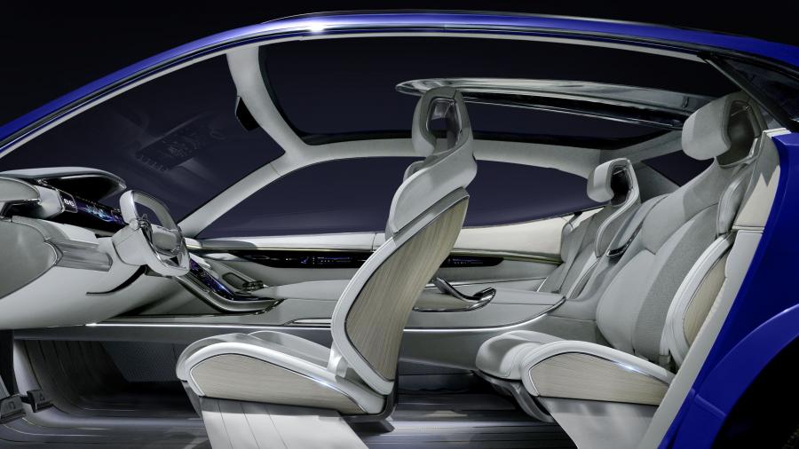 Интерьер Roewe Vision-E 2017 года  (фото 12 из 15)